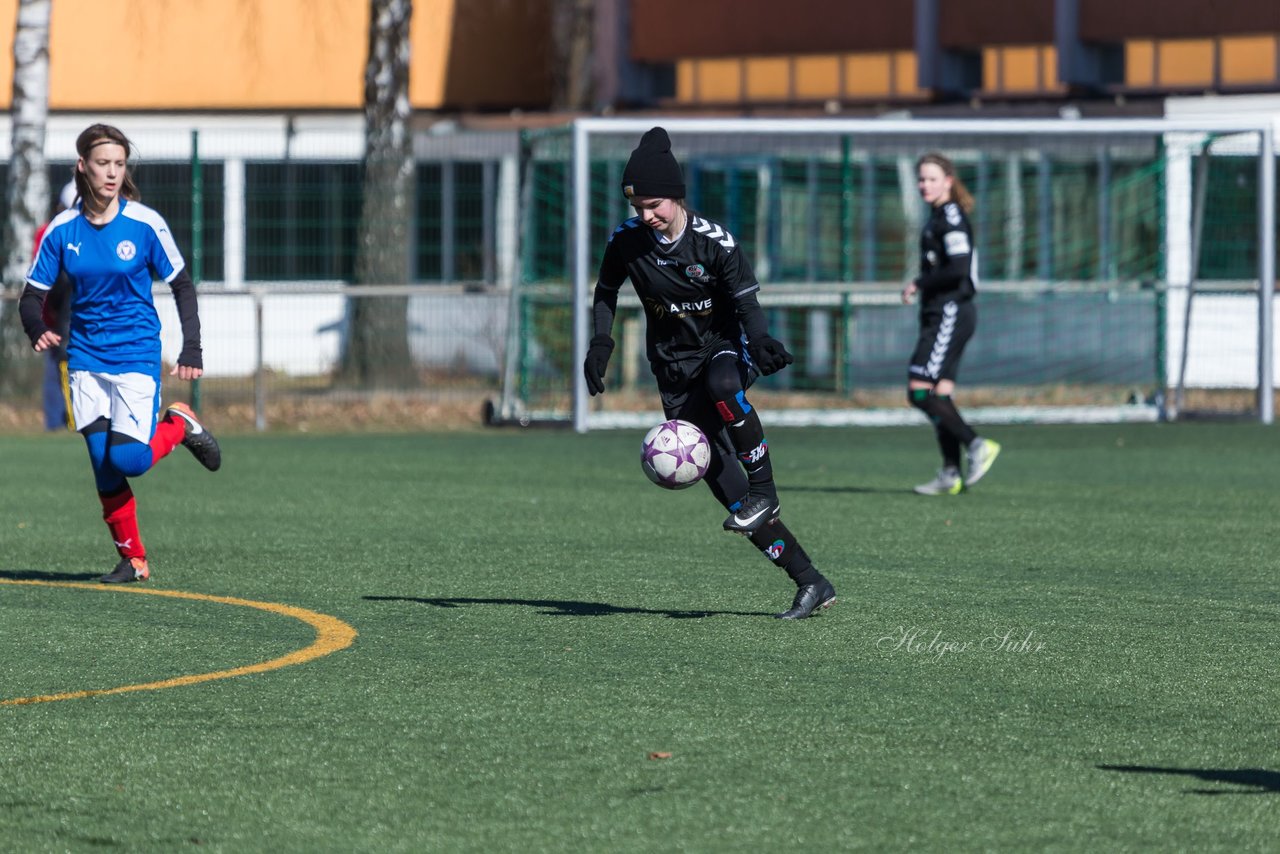 Bild 417 - B-Juniorinnen Halbfinale SVHU - Holstein Kiel : Ergebnis: 3:0